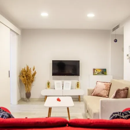公寓 Splendid Flat With Shared Pool And Backyard Close To The Beach In Cesme
