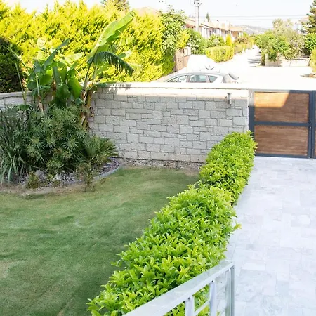 公寓 Splendid Flat With Shared Pool And Backyard Close To The Beach In Cesme *