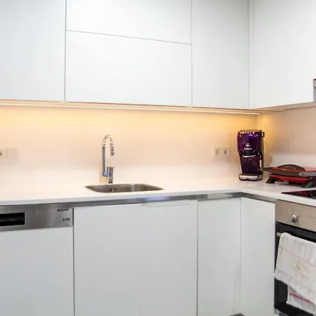 公寓 Splendid Flat With Shared Pool And Backyard Close To The Beach In Cesme